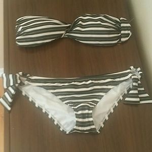 Strapless bikini